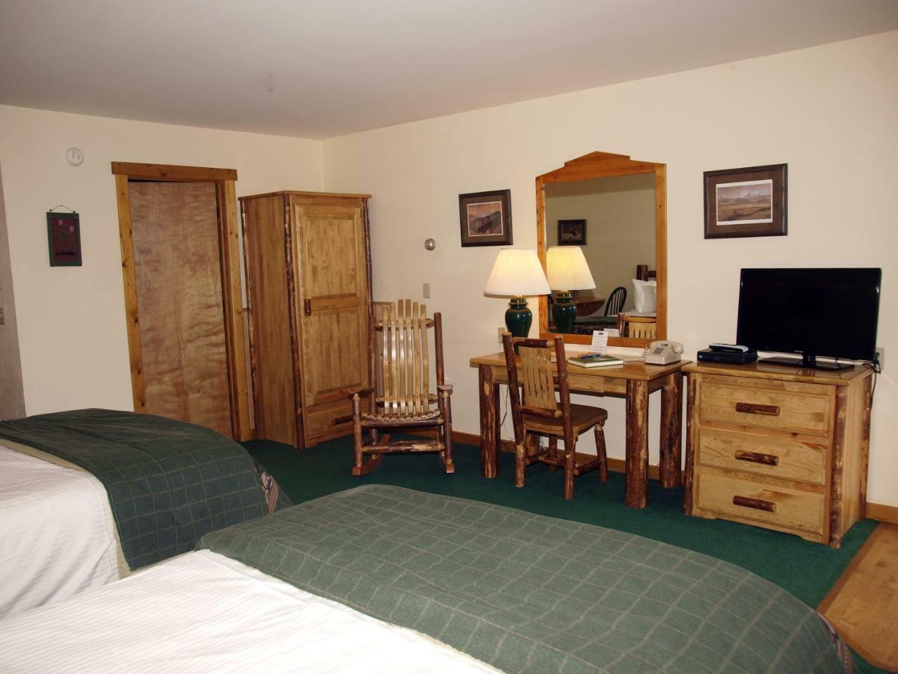 Deluxe Double Room,781416828:JPEG