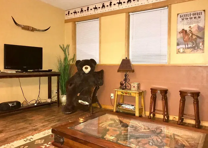Cheap hotel: Cowboy'S Lodge